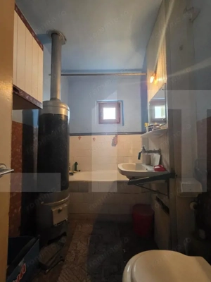 Apartament cu 3 camere, 64 mp - Ozun - imagine 6