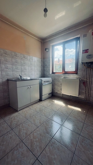 Proprietar - Apartament 2 camere decomandat - imagine 3
