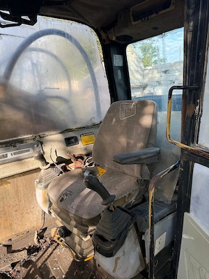 Excavator pe șenile JCB 24 Tone (An 2004)   (Necesită revizie reparație) - imagine 3