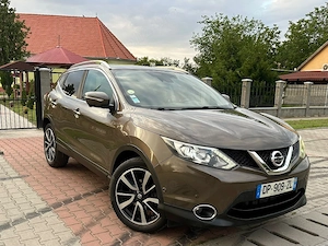 NISAN Qashqai1.6Diesel 2015Full dotari 