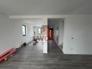Duplex | Curte generoasa | Parter+Etaj+Pod | Toate utilitatile | 2 Bai - imagine 5