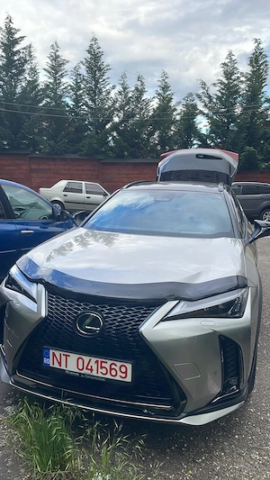 Lexus UX 300h. F-Sport AWD, 2005