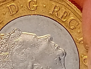 Vând monedă 1 pound 2017eroare