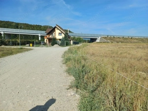 Teren intravilan de vanzare 9000 mp zona intre iazuri Talmaciu - imagine 3