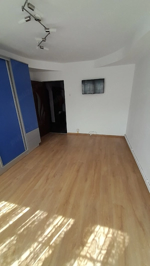 propietar vand apartament govandar - imagine 5
