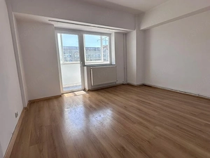 Apartament 4 camere.Stradal.Bulevardul Decebal, Piata Alba-Iulia. - imagine 4