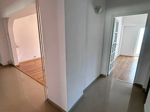 Apartament 4 camere.Stradal.Bulevardul Decebal, Piata Alba-Iulia. - imagine 9