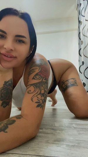Andreea   (fac deplasari la hotell)
