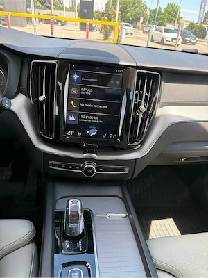 Volvo XC60 T8 - imagine 8