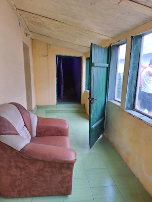 Casa cu etaj de vanzare - imagine 2