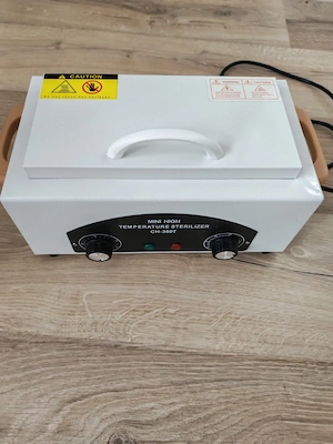  Sterilizator Profesional CH-360T cu Aer Cald, pentru saloane