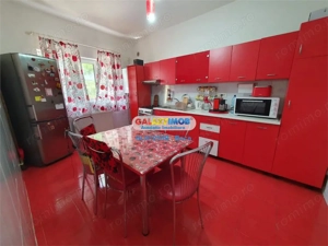 CASA 1 DECEMBRIE - imagine 2