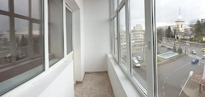 Apartament cu 2 camere - mobilat utilat - priveliște placuta
