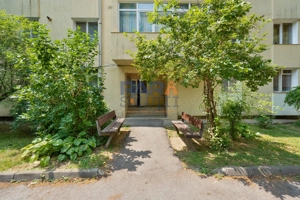 Apartament cu 3 camere, două băi, 77 mp - imagine 17