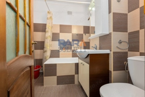 Apartament cu 3 camere, două băi, 77 mp - imagine 11