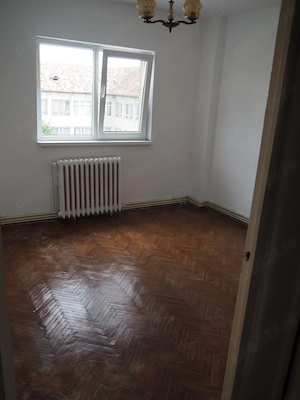 Apartament cu 3 camere de vânzare în zonă foarte bună din Aiud - imagine 7
