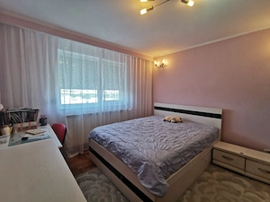 Apartament 3 camere decomandat | Vedere spre lac | Tomis Nord   Piața Cireșica | 68 mp | Mobilat   - imagine 2