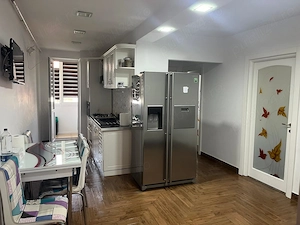 Inchiriez apartament zona centrala ,utilat ,modern - imagine 5