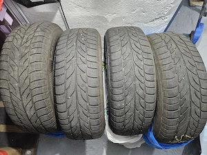Cauciucuri de iarnă 235 65 R 17 marca Paxaro  - imagine 3