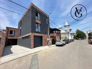 Vila YIN P+2: 251 mp construiți și curte, zona centrală a Constanței - imagine 4