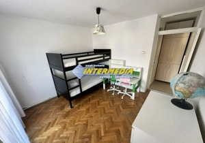 De Vanzare Apartament 4 camere decomandat 83 mp etaj 1 finisat complet - imagine 8