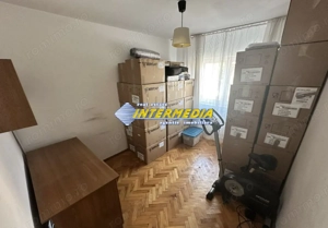 De Vanzare Apartament 4 camere decomandat 83 mp etaj 1 finisat complet - imagine 3