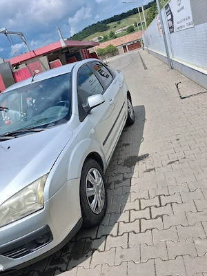 vând sau schimb ford focus 