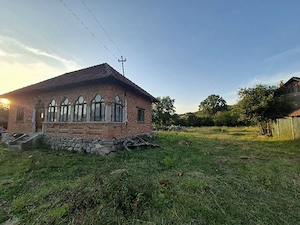 Casa si teren de vânzare
