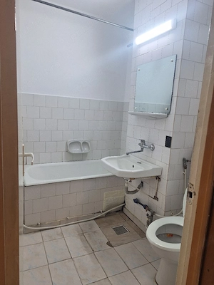 Închiriez apartament  - imagine 2