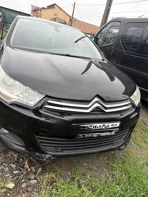 Vând Citroen C4 2013