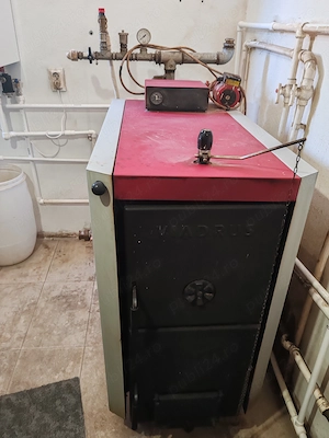 Titlu: Centrală fontă Viadrus 35 kW (7 elemenți) + Suport + Accesorii (Pompă NOUĂ)Descriere:Vând pac
