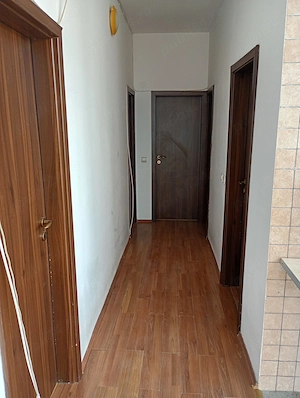 Apartament de 3 camere de vanzare