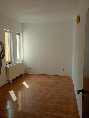 Apartament de 3 camere de vanzare - imagine 2