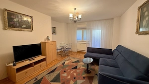 Apt. 3 cam.   90 mp  in zona Bd Unirii