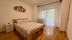 Apt. 3 cam.   90 mp  in zona Bd Unirii - imagine 3