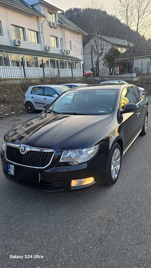 Skoda Superb - imagine 3