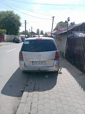 Opel Zafira B 1.9 TDCI - imagine 4