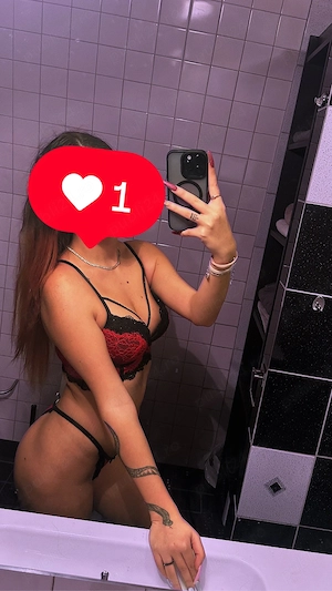 Sara squirt  - imagine 5
