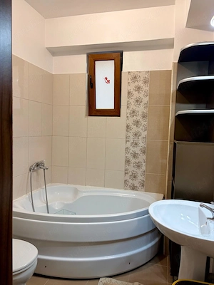 Proprietar, vând apartament 3 camere decomandat | Complet mobilat si utilat | Parcare privata - imagine 9