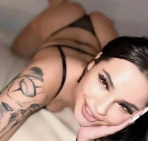 Bruneta sexy ofer fantezii in limita bunului simt,lucrez fără fițe și sictir kiss