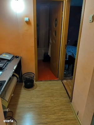 Vand apartament 2 camere - imagine 6
