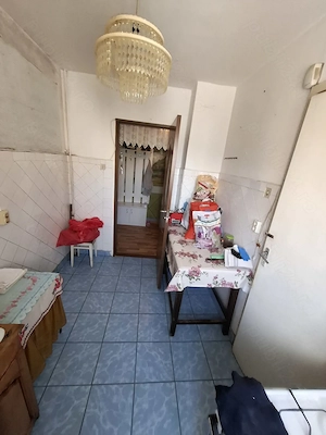 Vând apartament cu 2 camere confort 1 semidecomandat bloc de 4 etaje  - imagine 2