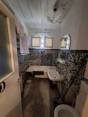 Vând apartament cu 2 camere confort 1 semidecomandat bloc de 4 etaje  - imagine 7