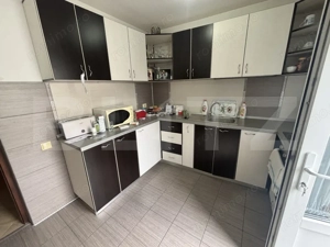 Casa + Spatiu comercial, 566 mp - in Bradet - imagine 8