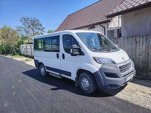 Microbuz Peugeot Boxer 