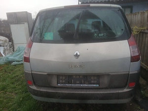 dezmembrez renault grand scenic  - imagine 4