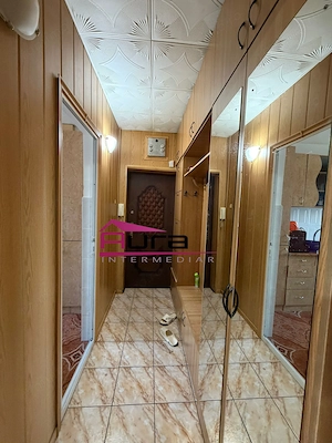 Apartament 2 camere zona Piata Veche - imagine 2