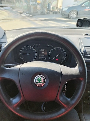 Skoda Octavia  - imagine 2