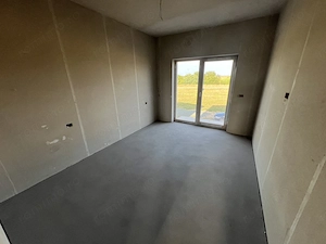 Duplex 5 camere despartit prin garaj | Giroc - imagine 13
