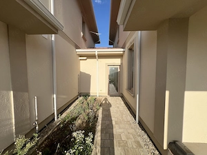 Duplex 5 camere despartit prin garaj | Giroc - imagine 18